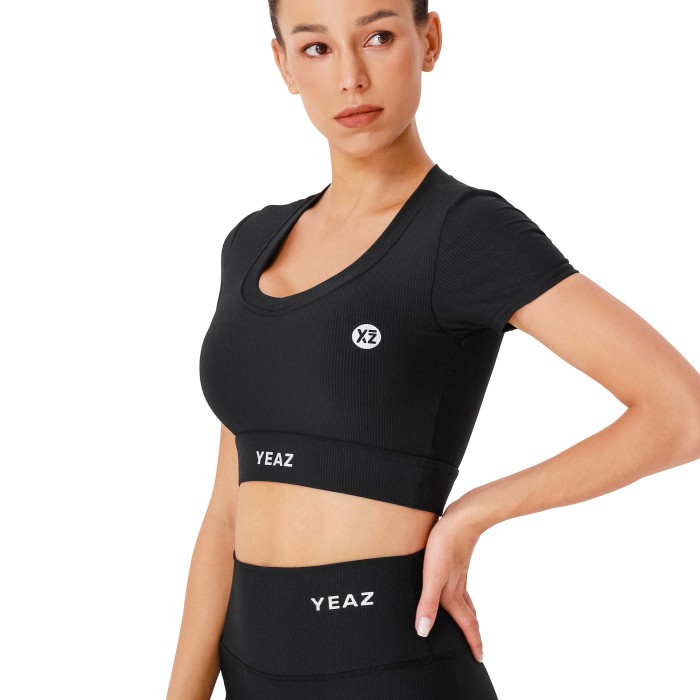 CLUB LEVEL SHORT TOP